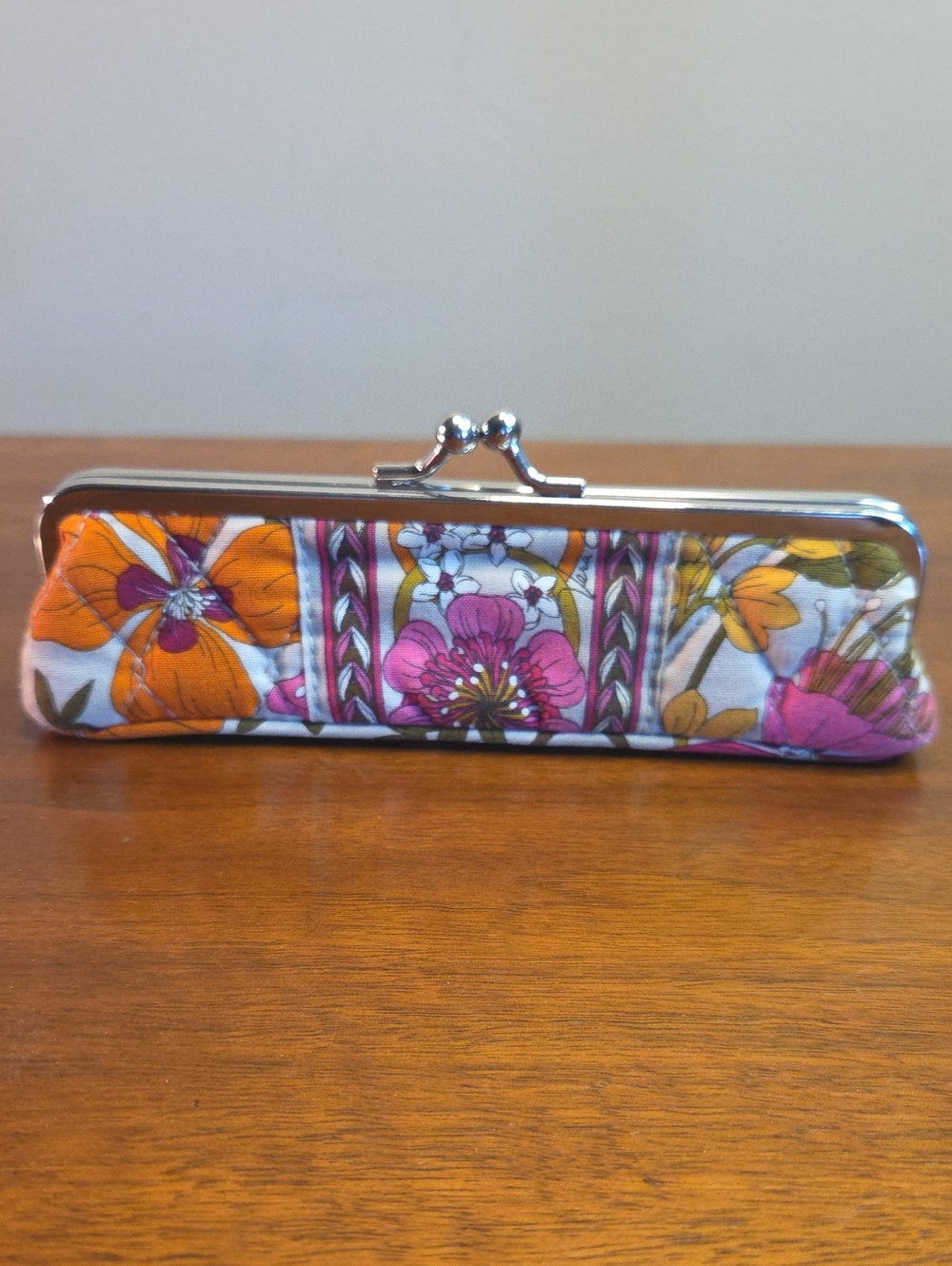 Vera Bradley Tea Garden Kiss Lock Coin Purse Retired - Picture 2 of 6